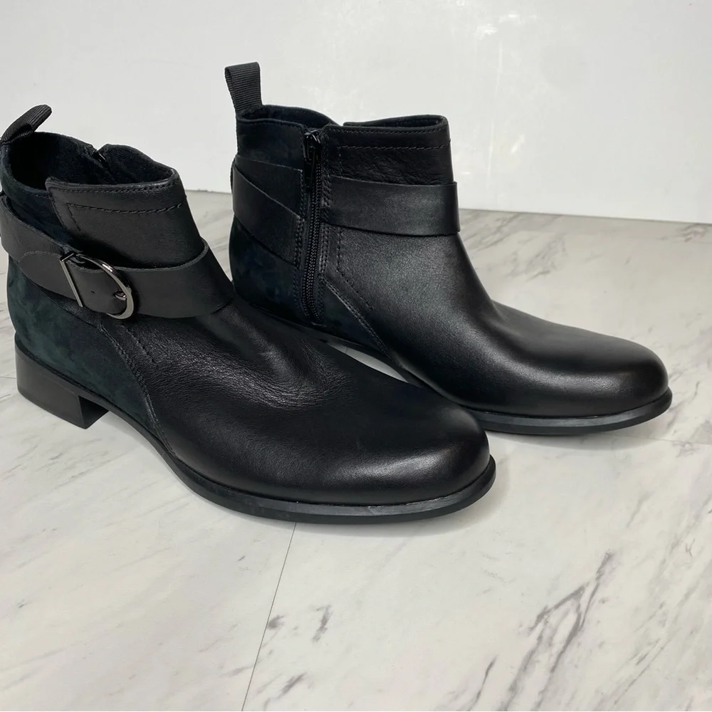 Munro Black Leather Bootie 8 N